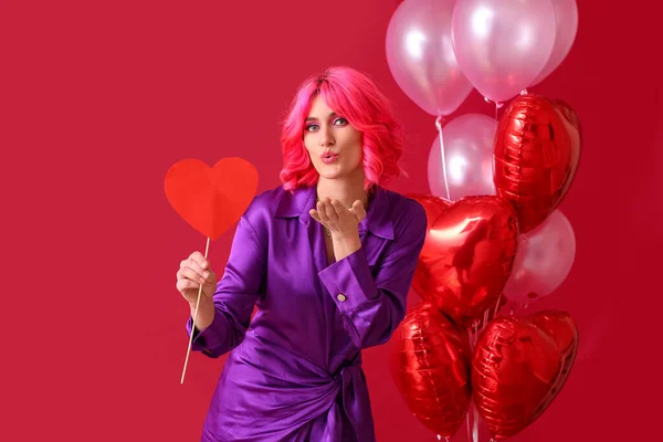 Stylish Woman Bright Hair Red Heart Air Balloons Sending Air — Stock Photo, Image