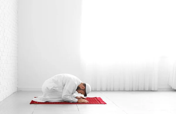 Praying Young Muslim Man Home — Stock Photo, Image