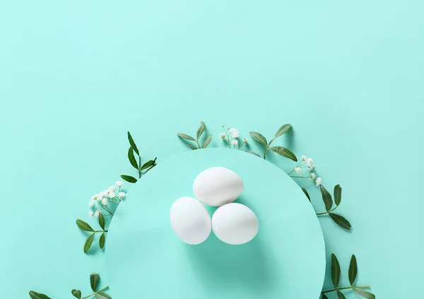Composition Easter Eggs Green Branches Turquoise Background — Stock Photo, Image