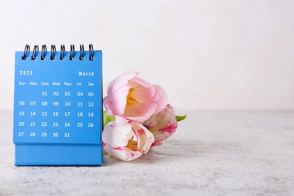 Calendario Flores Para Celebración Del Día Internacional Mujer Sobre Fondo —  Fotos de Stock