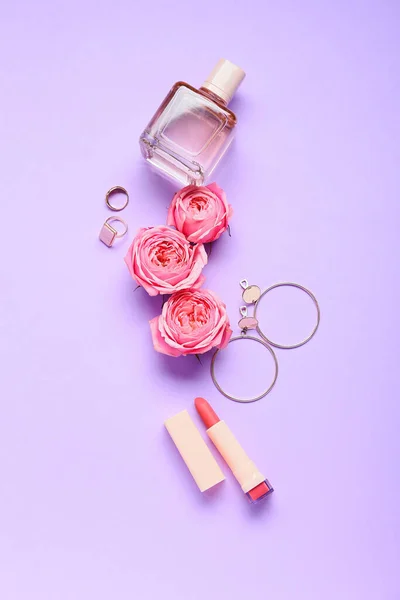 Perfume Lipstick Accessories Flowers International Women Day Celebration Purple Background — Stock Photo, Image