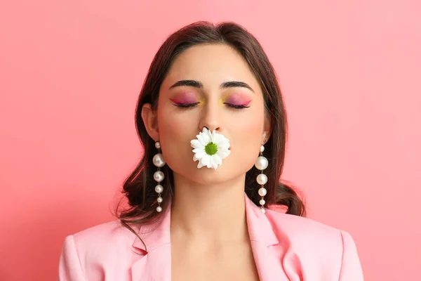 Woman Creative Makeup Daisy Flower Pink Background International Women Day — Stock Photo, Image