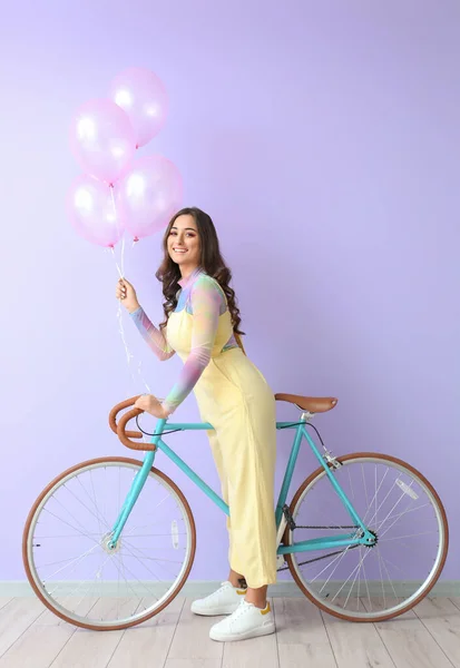 Woman Bicycle Air Balloons Violet Background International Women Day — Stock Photo, Image