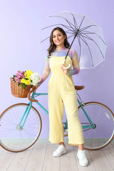 Woman Umbrella Bicycle Basket Flowers Violet Background International Women Day — Stock Photo, Image