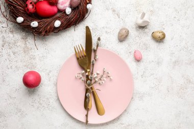 Işık arkaplanındaki Paskalya tablosu