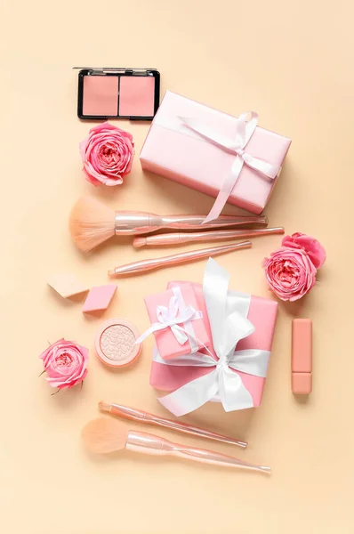 Composition Decorative Cosmetics Gift Boxes Flowers International Women Day Celebration — Stock Photo, Image