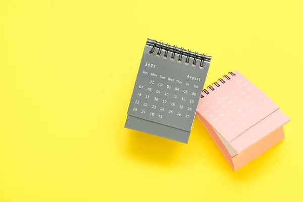 Paper Calendars Yellow Background — Stock Photo, Image