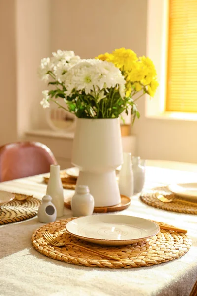 Stylish Table Setting Flowers International Women Day Celebration — Stock Photo, Image