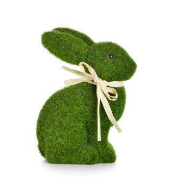 beyaz zemin üzerinde şirin Paskalya tavşanı