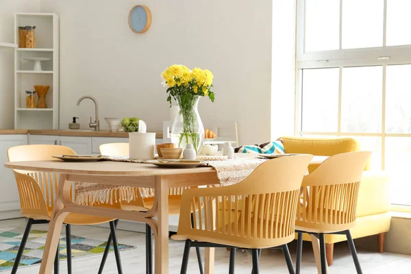 Dining Table Setting Served International Women Day Celebration Light Kitchen — Stock Photo, Image