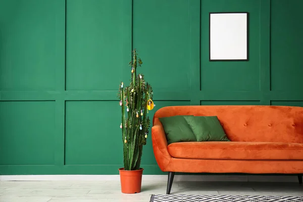 Cactus Easter Eggs Sofa Green Wall — Stock Photo, Image