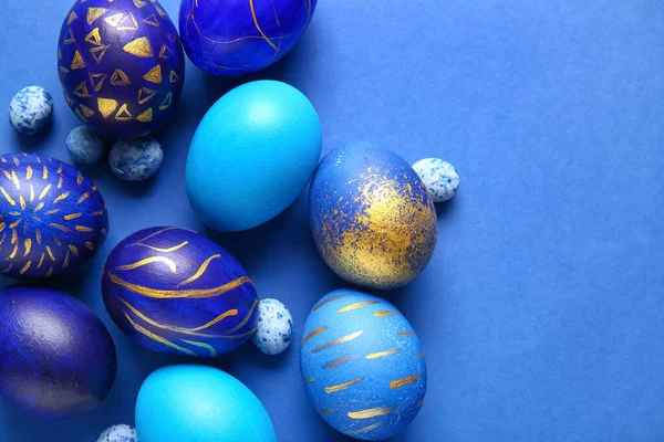 Stylové Velikonoční Vajíčka Modrém Pozadí — Stock fotografie