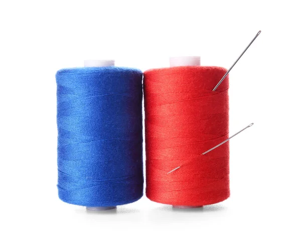 Red Blue Thread Spools Needles White Background — Stock Photo, Image