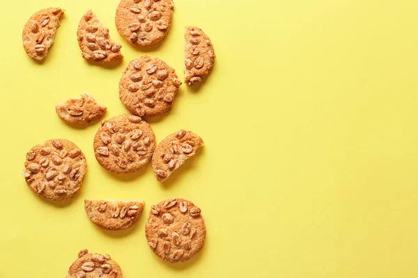 Tasty Peanut Cookies Yellow Background — Stock Photo, Image