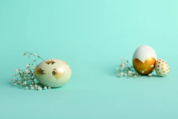 Elegant Ouă Paște Flori Fundal Verde — Fotografie, imagine de stoc