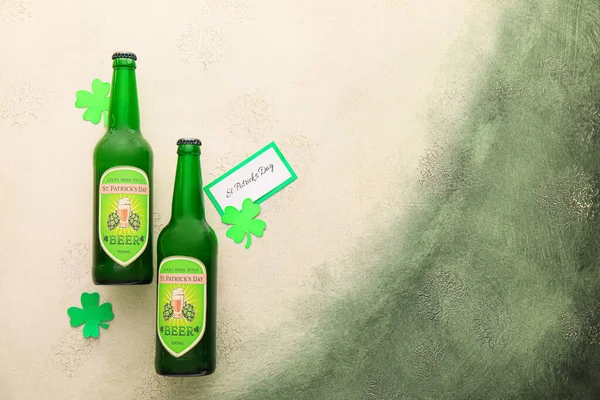 Bottles Beer Card Grunge Background Patrick Day Celebration — Stock Photo, Image