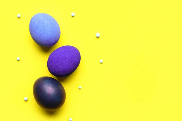 Blue Easter Eggs Yellow Background — Stock Photo, Image