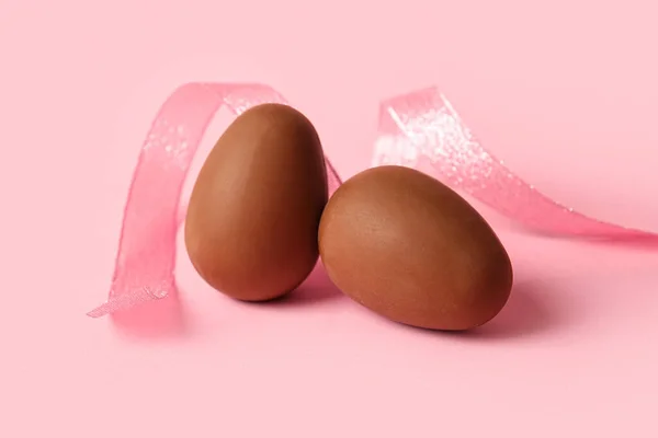 Chocolate Easter Eggs Pink Background Closeup — Stock Photo, Image
