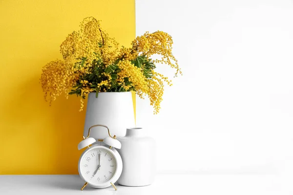 Vase Mimosa Flowers Alarm Clock Table Color Wall Room — Stock Photo, Image