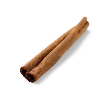 beyaz izole kabuk tarçın