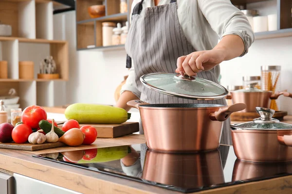 Woman Copper Pot Cooking Kitchen — Stock Photo, Image