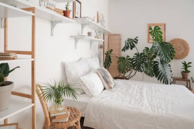 Konforlu yatak odasının modern iç mekanı