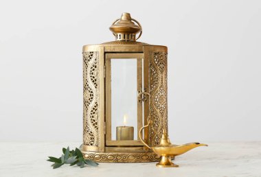 Işık arkaplanda Müslüman lambaları