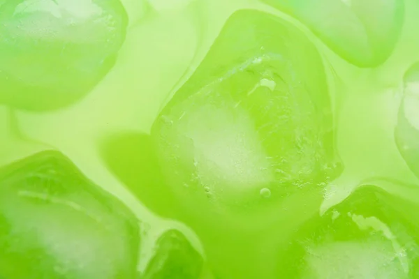 Grüne Eiswürfel Nahaufnahme — Stockfoto