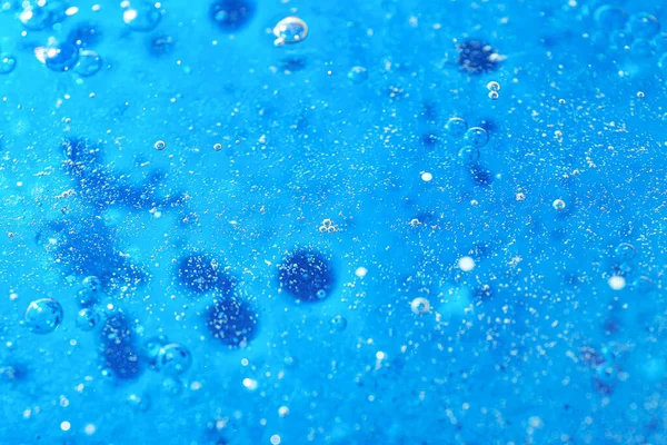 Bolhas Água Sólida Fundo Azul — Fotografia de Stock