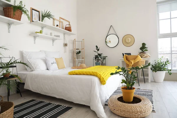 Elegante Interior Dormitorio Moderno Con Plantas Interior — Foto de Stock