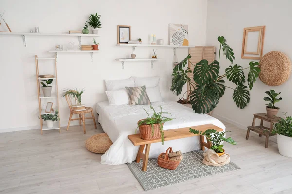 Elegante Interior Dormitorio Moderno Con Plantas Interior —  Fotos de Stock