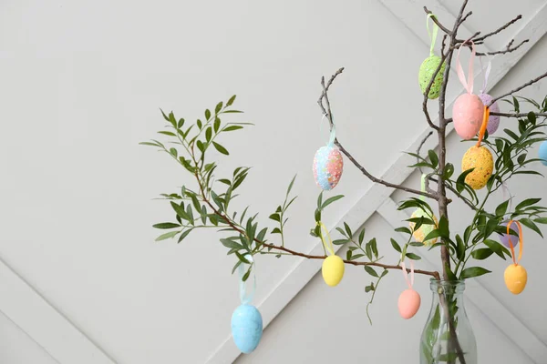 Composition Green Tree Branches Easter Eggs Grey Background — Stock Photo, Image