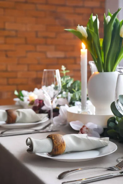 Festliche Tischdekoration Speisesaal — Stockfoto