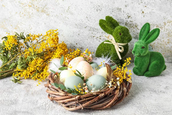 Nest Painted Easter Eggs Flowers Bunnies Light Background — Stock Photo, Image