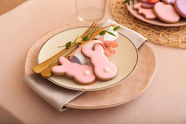 Tavolo Pranzo Celebrazione Della Pasqua Con Biscotti Forma Coniglio — Foto Stock