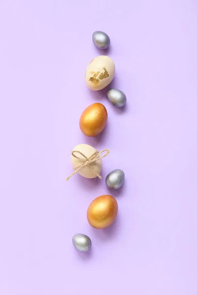 Composición Con Huevos Pascua Sobre Fondo Púrpura — Foto de Stock