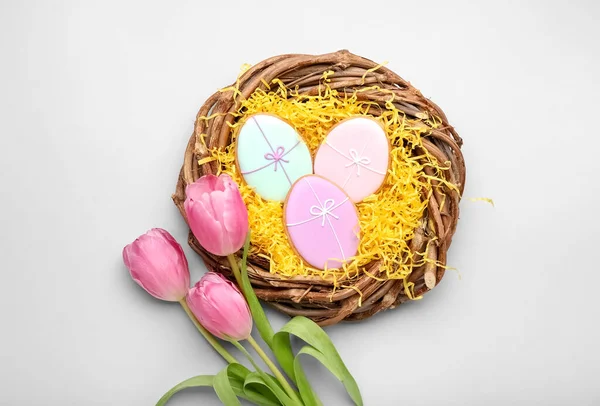 Nest Tasty Easter Cookies Flowers Light Background — Stock Photo, Image