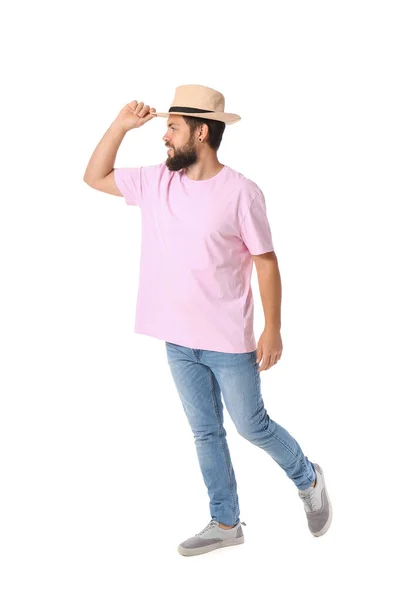 Schöner Mann Mit Hut Rosa Shirt Auf Weißem Hintergrund — Stockfoto
