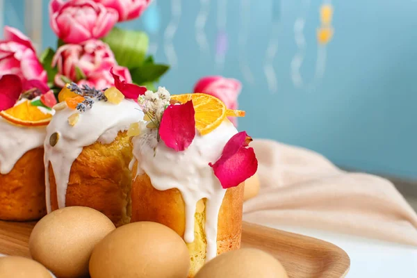 Tray Easter Cakes Eggs Table Closeup — Stock Photo, Image