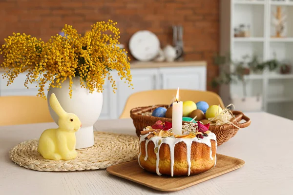 Paastaart Konijn Prachtige Mimosa Bloemen Eettafel Keuken — Stockfoto