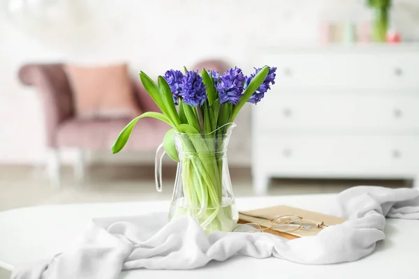 Jug Beautiful Flowers Table Light Room — Stock Photo, Image