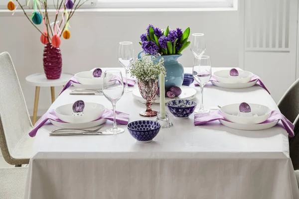 Beautiful Table Setting Easter Celebration Light Room — Stock Photo, Image