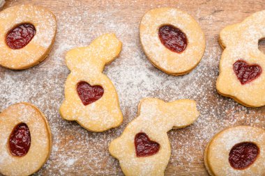 Lezzetli Paskalya kurabiyeli pano, yakın plan.