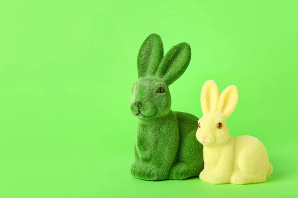 Beautiful Easter Bunnies Green Background — Stock Photo, Image