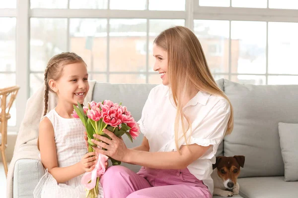 Little Girl Greeting Her Mother Tulips Home Holiday — Stock Photo, Image