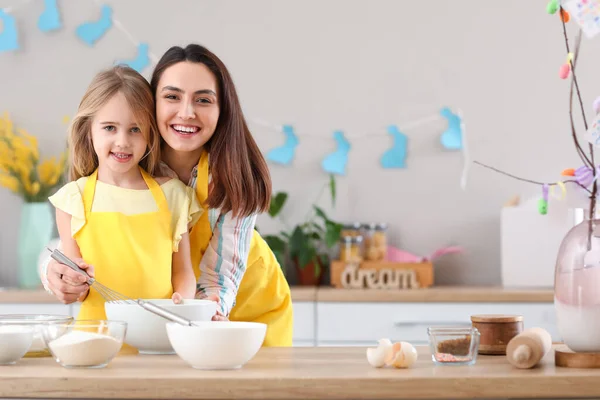 Little Girl Her Mother Preparing Dough Easter Cake Kitchen — Stock Photo, Image