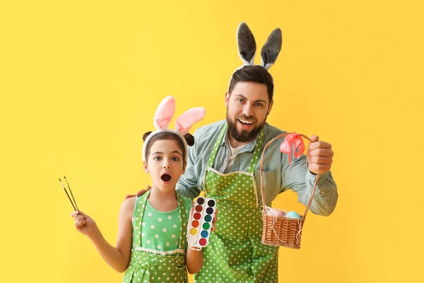 Little Girl Her Father Easter Eggs Paints Brushes Yellow Background — Stock Photo, Image