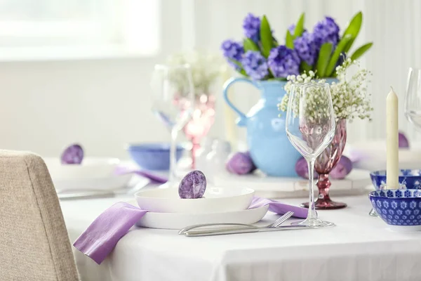 Ajuste Mesa Festivo Con Vajilla Elegante Para Celebración Pascua — Foto de Stock