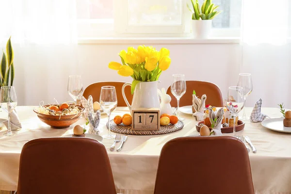 Festive Table Setting Beautiful Tulips Light Room — Stock Photo, Image