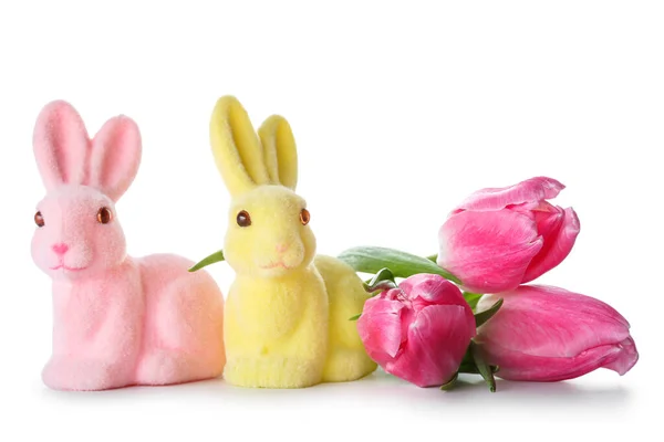 Милые Пасхальные Кролики Цветы Белом Фоне — стоковое фото